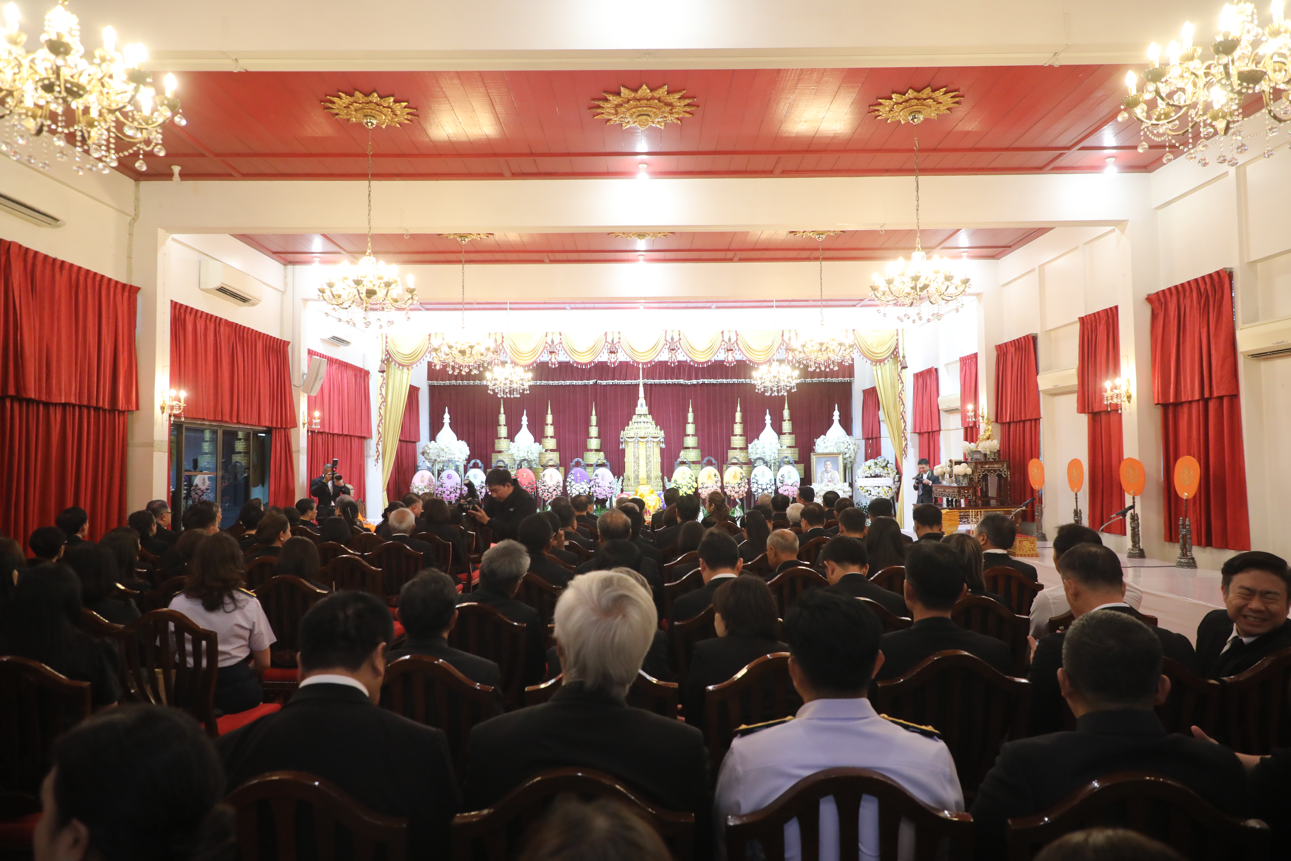 title - ส.ป.ก. ร่วมอาลัย เข้าร่วมงานสวดพระอภิธรรม นายจรัลธาดา กรรณสูต องคมนตรี อดีตปลัดกระทรวงเกษตรและสหกรณ์